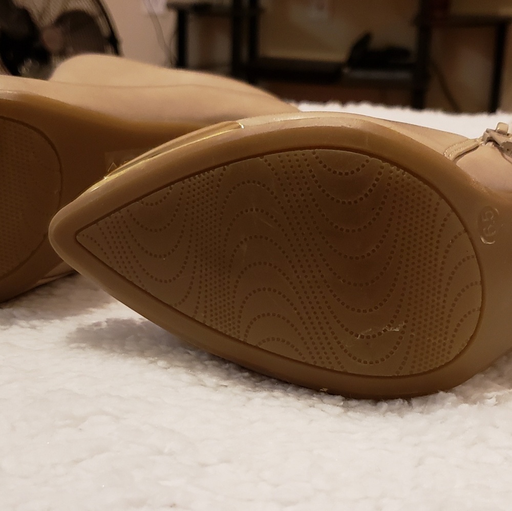 Boots - Picture 3 of 4
